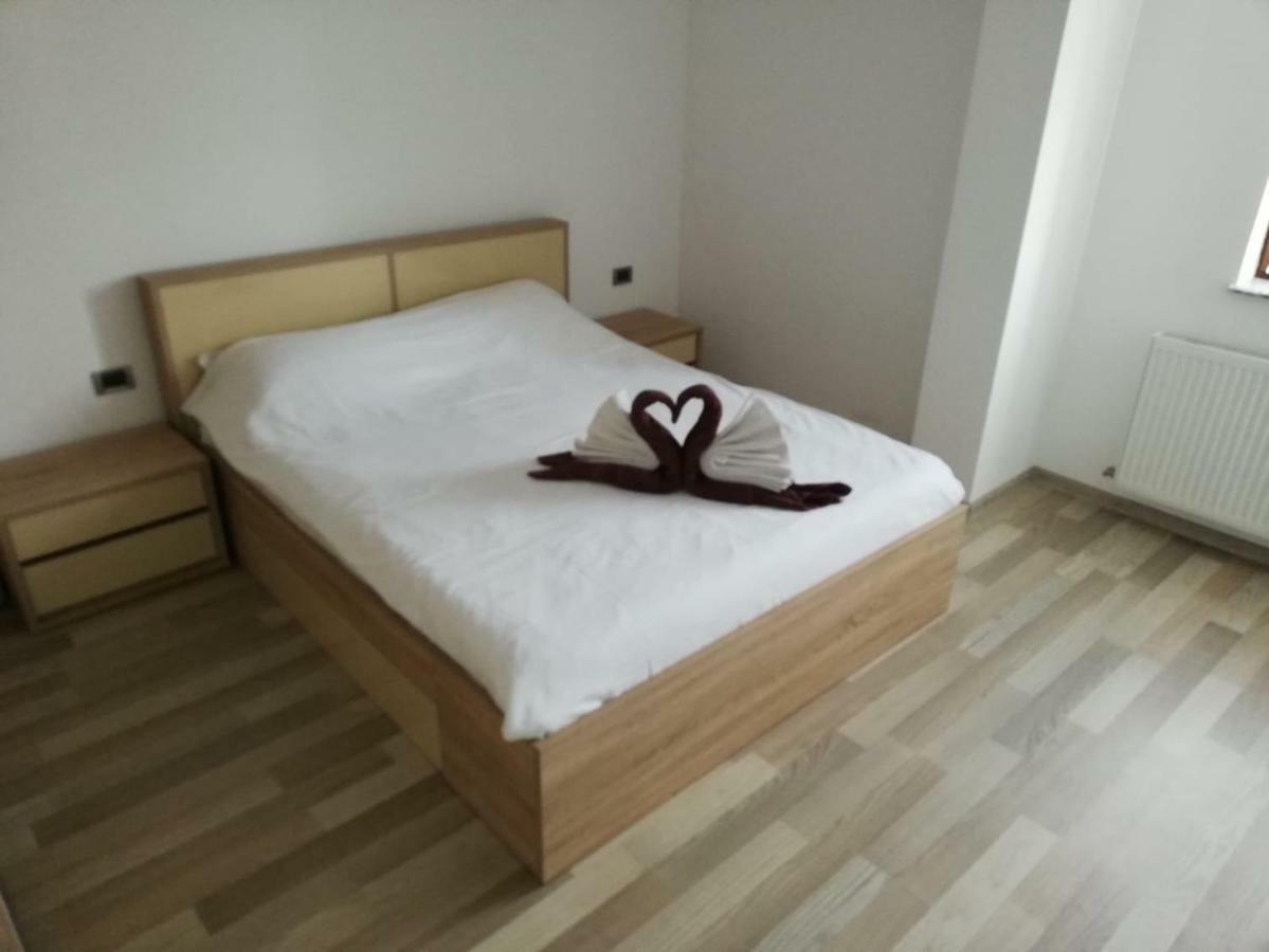 Coresi Isaran 35 Appartement Braşov Buitenkant foto